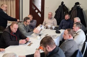 przekazanie kalendarzy WZP Wzorowa Pasieka