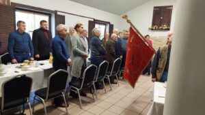 wprowadzenie Sztandaru Rejonowego Zrzeszenia Pszczelarzy w Jarocinie